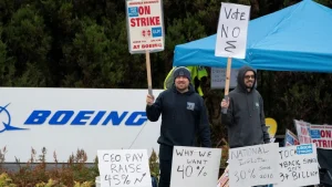 Boeing workers reject pay rise