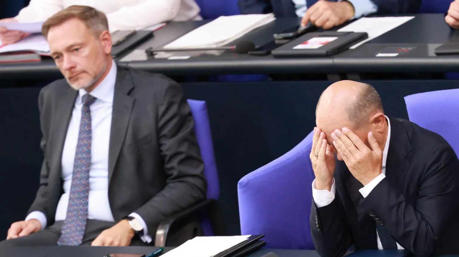 German Coalition Collapse Scholz Fires Minister