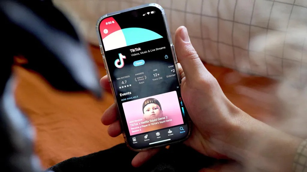 Unofficial TikTok Downloads Surge in the US Amid Ban Concerns